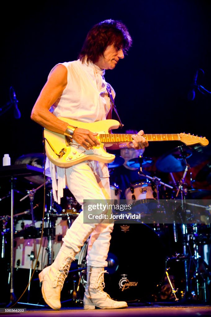Jeff Beck Performs In Barcelona