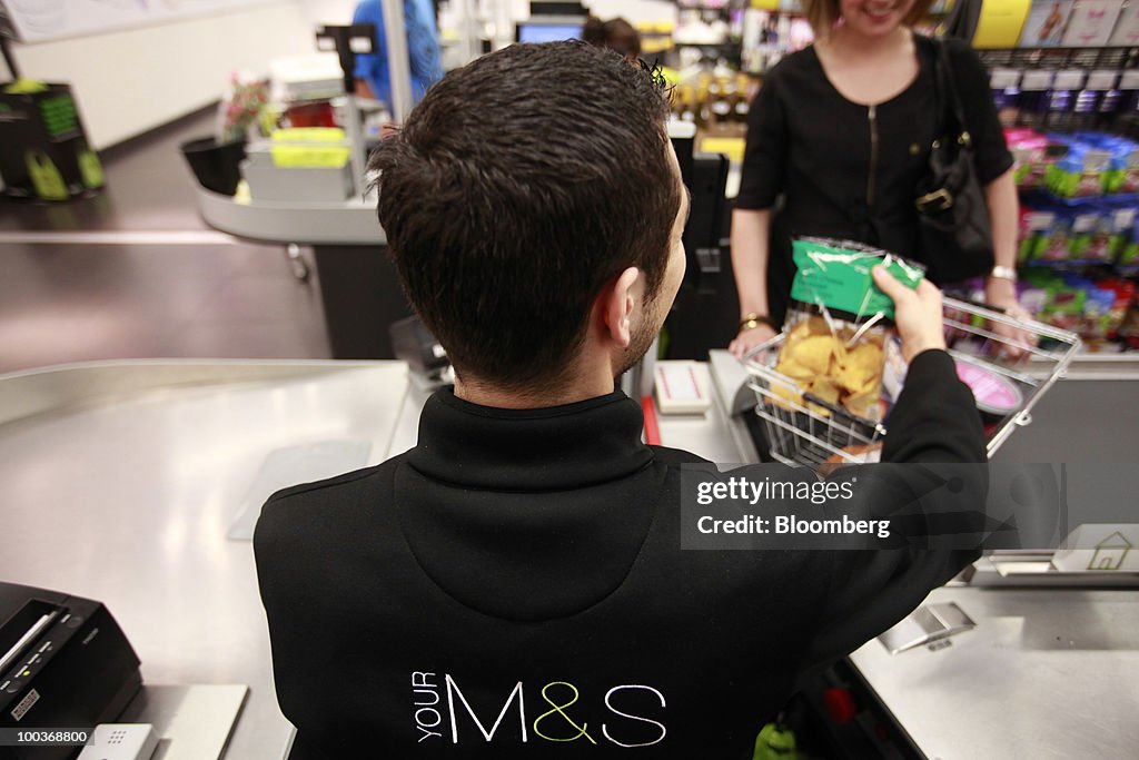 Marks & Spencer Shoppers Ahead Of Earnings