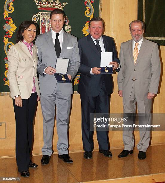 Rosa Aguilar, Jorge Cadaval, Cesar Cadaval and Fernando Rodriguez Villalobos attend the Seville Golden Medal Ceremony at Seville Province Day on May...
