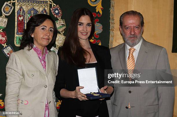 Rosa Aguilar, Paz Vega and Fernando Villalobos attend the Seville Golden Medal Ceremony at Seville Province Day on May 23, 2010 in Seville, Spain.