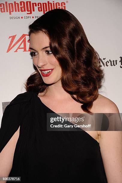 Actress Anne Hathaway arrives at the 55th Annual Drama Desk Awards at the FH LaGuardia Concert Hall at Lincoln Center on May 23, 2010 in New York...