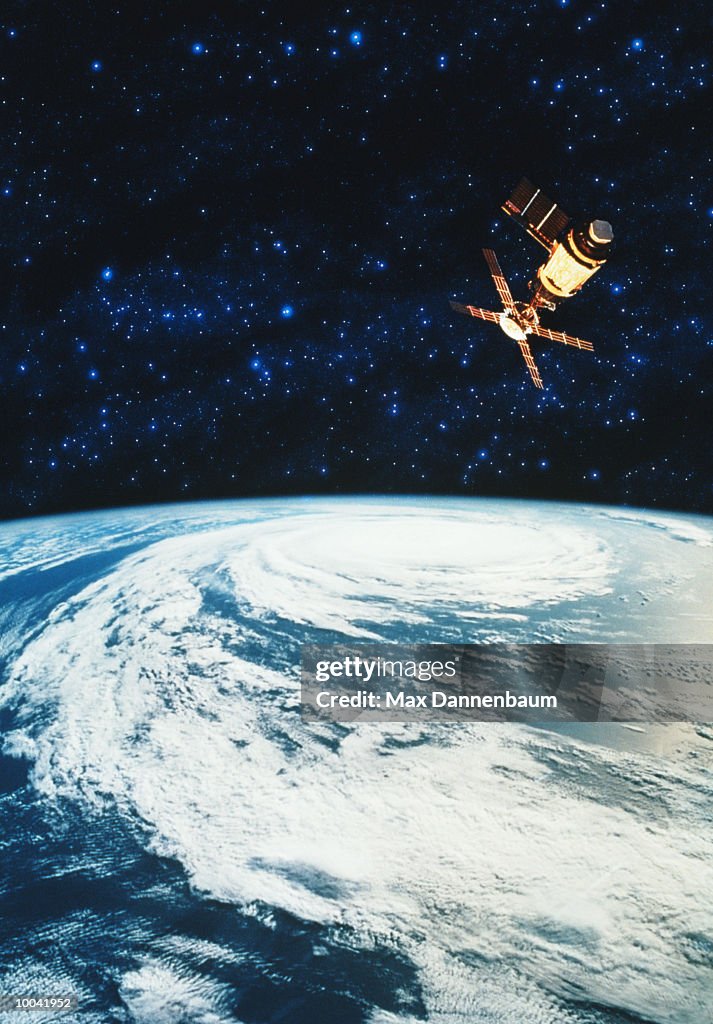 SATELLITE WITH EARTH & STARS FOR COMMUNICATION