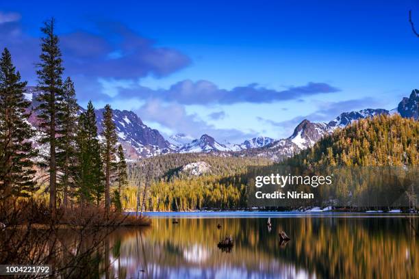 beautiful mountain lake - mammoth lakes stock pictures, royalty-free photos & images