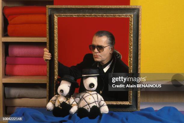 Karl Lagerfeld, styliste, lors du quarantième anniversaire de Snoopy en janvier 1990 en France.