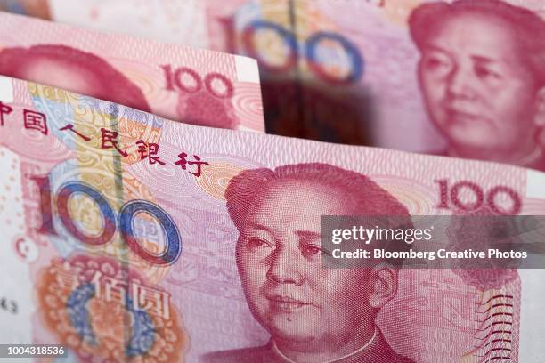 chinese one-hundred yuan banknotes - chinese currency 個照片及圖片檔