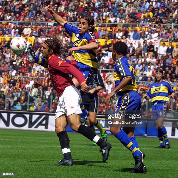 Gabriel Batistuta of Roma and Fabio Cannavaro of Parma in action during the Serie A match between Roma and Parma, played at the Olympic Stadium,...