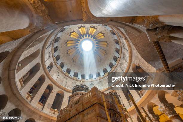 church of the holy sepulchre, jerusalem, israel - gerusalemme foto e immagini stock