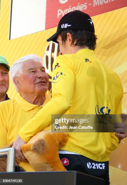 Raymond Poulidor greets leader's yellow jersey Geraint Thomas of Great Britain and Team Sky following stage 16 of Le Tour de France 2018 between...