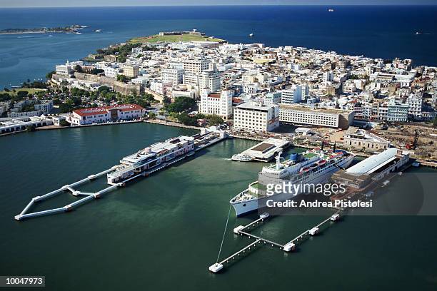 the port in old san juan, puerto rico - san juan imagens e fotografias de stock