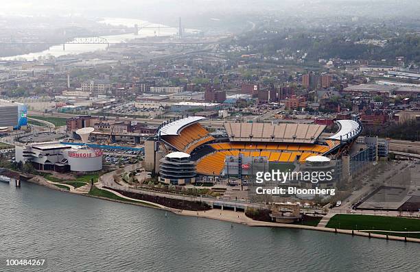 Heinz Field stands stands in Pittsburgh, Pennsylvania, U.S., in this aerial photo taken on Friday, April 9, 2010. Metropolitan areas in the U.S. With...