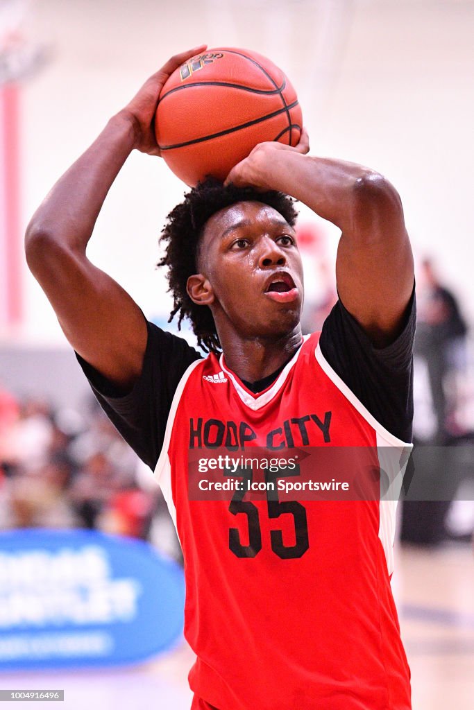 James Wiseman from East Memphis High School shoots a free throw... News