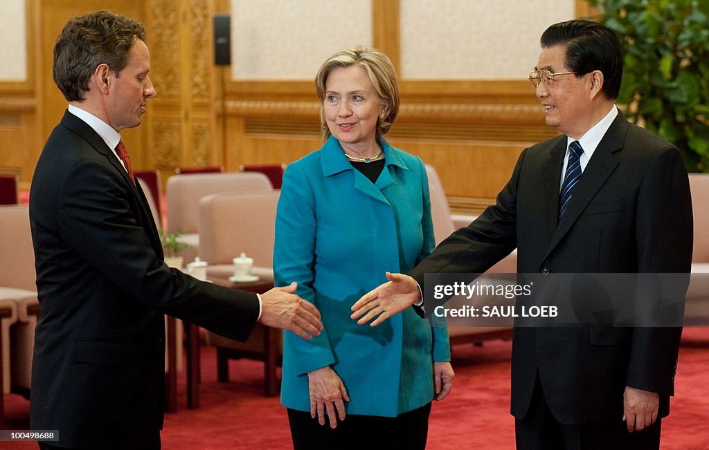 Chinese President Hu Jintao reaches out