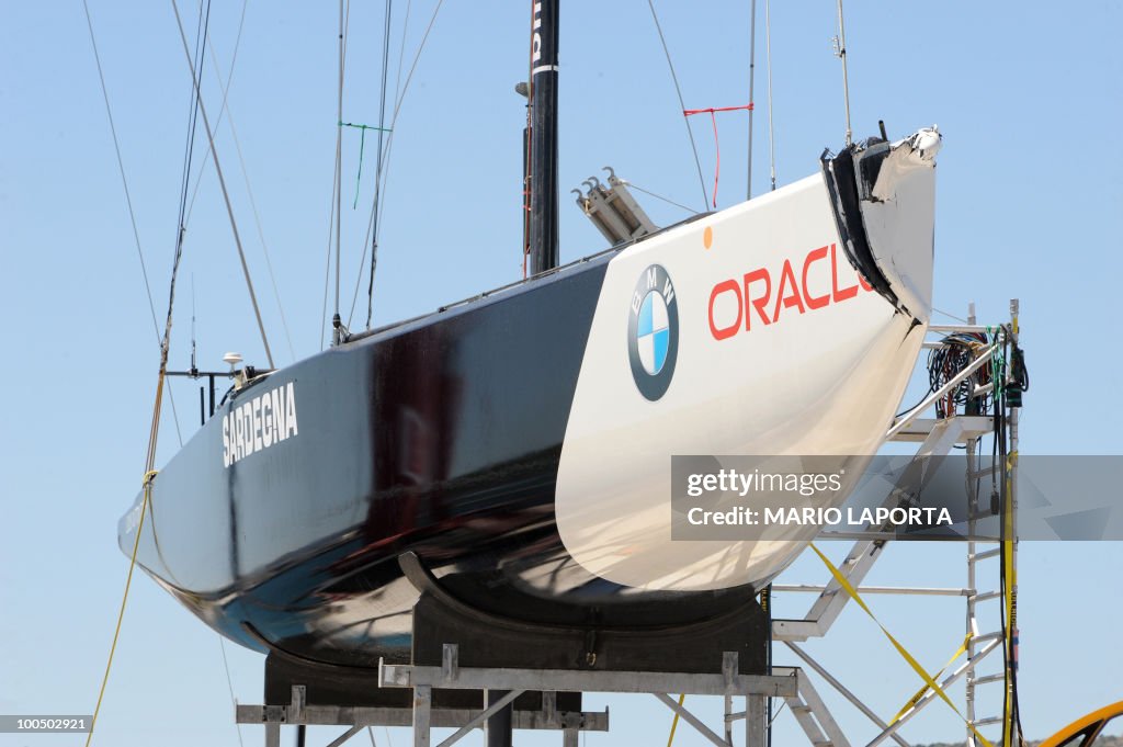 The Oracle boat crewed by the French Ale