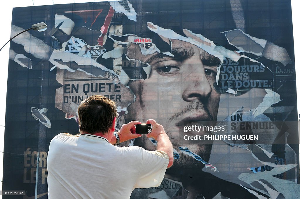 A man pictures a 800 m2 portrait of Fren