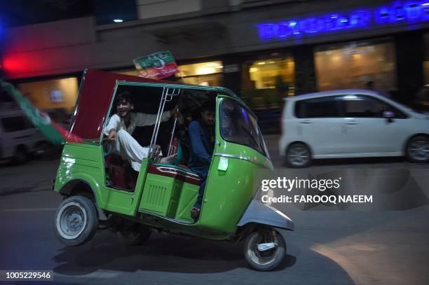 Imran Rind Rickshaw E Rickshaw Photos and Premium High Res Pictures - Getty Images