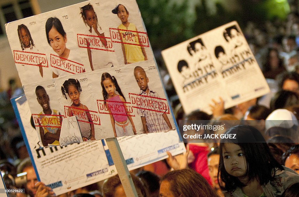 A banner against the deportation of immi