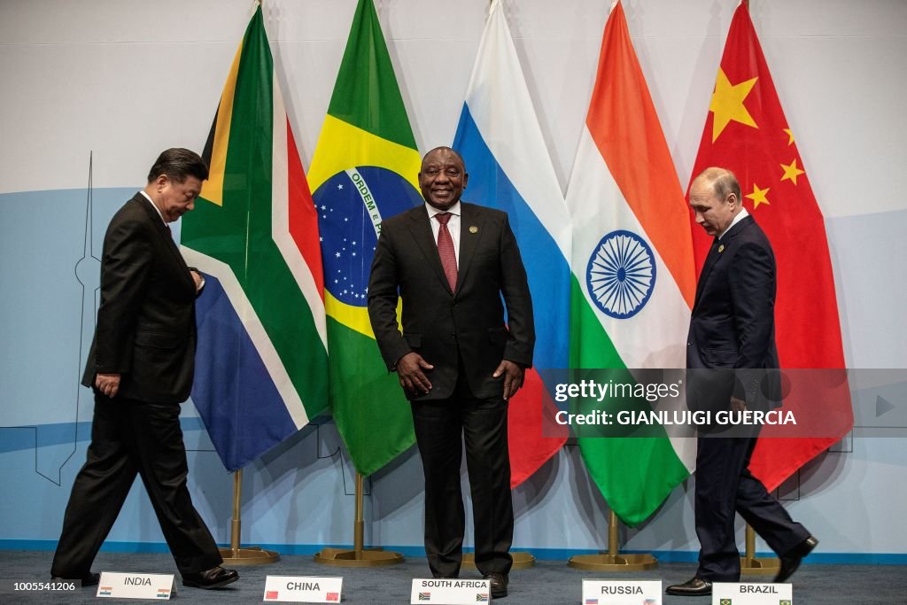 TOPSHOT-SAFRICA-ECONOMY-SUMMIT-BRICS