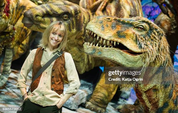 Dinosaur Raaa 1,060 Walking With Dinosaurs Photos & High Res Pictures - Getty Images
