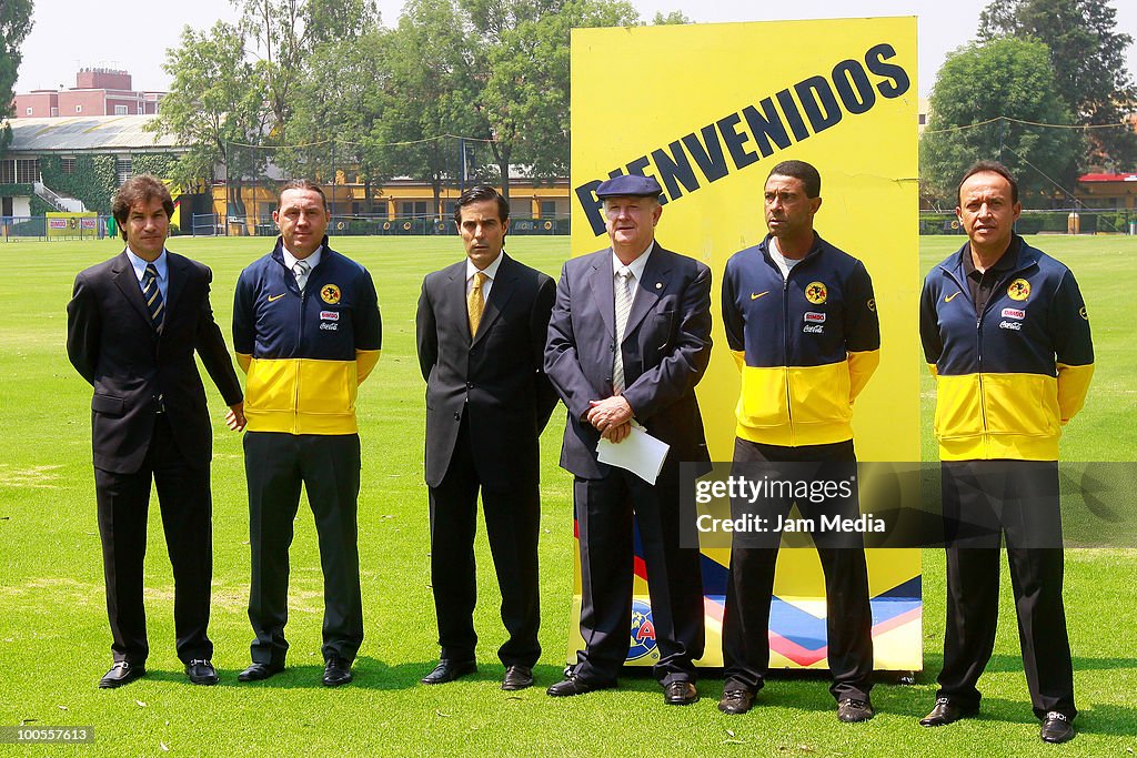 Manuel Lapuente Presentd as America's New Coach