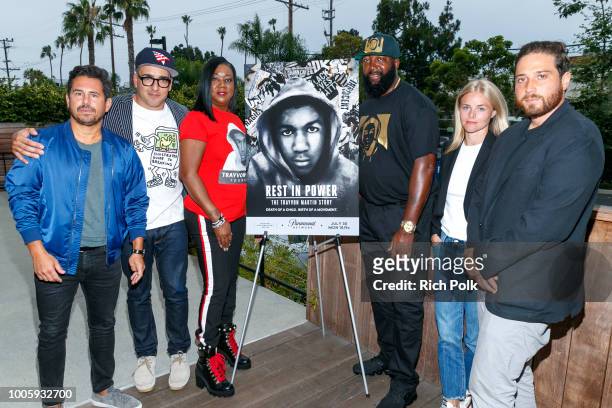 Michael Gasparro, Chachi Senior, Sybrina Fulton, Tracy Martin, Julia Willoughby Nason and Jenner Furst pose for a photo at "Rest In Power: The...