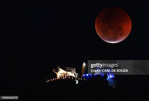 Moon Over Rio Grand Rio Moon Photos and Premium High Res Pictures - Getty Images