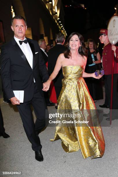 Photo has been retouched: Iris Berben and her boyfriend Heiko Kiesow during the premiere of 'Die Zauberfloete' during the Salzburg Festival 2018 at...