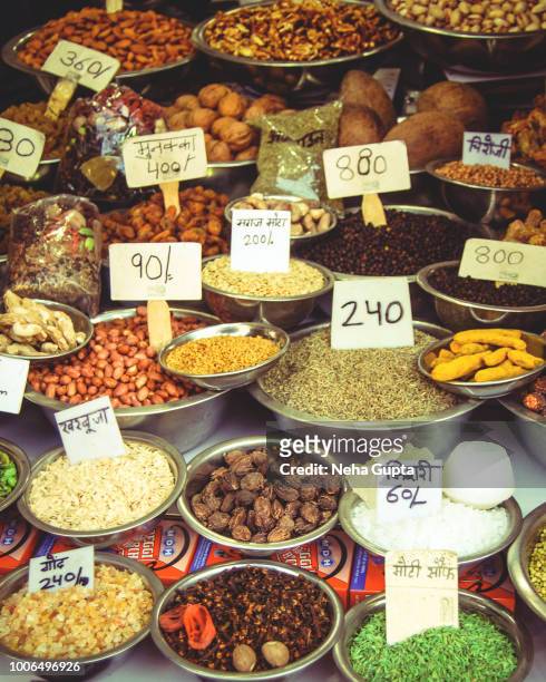 spice market - chandni chowk, old delhi - chandni chowk stockfoto's en -beelden