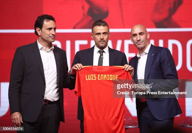 Luis Enrique Martinez looks on next to Luis Manuel Rubiales , President of Spanish Royal Football Federation and Jose Francisco Molina during Luis...