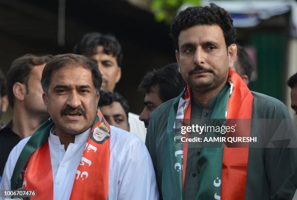 Pakistan Rafa Kat Hanif Muhammad Photos and Premium High Res Pictures - Getty Images