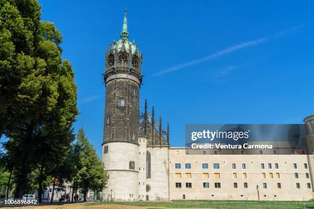 all saints' church - lutherstadt wittenberg, germany - lutherstadt wittenberg stock-fotos und bilder