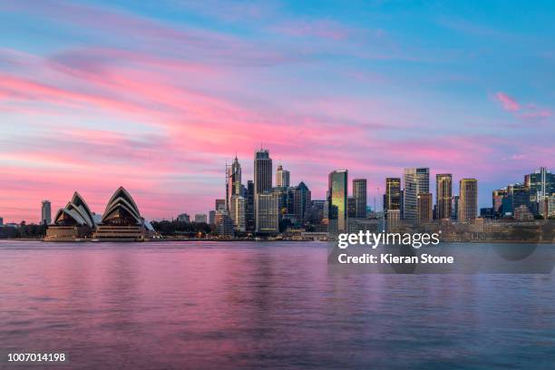 sydney - sydney harbour bridge night imagens e fotografias de stock