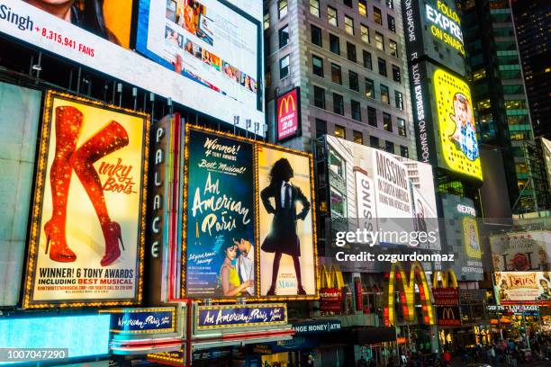 broadway theaters - broadway theater exteriors and landmarks stock pictures, royalty-free photos & images