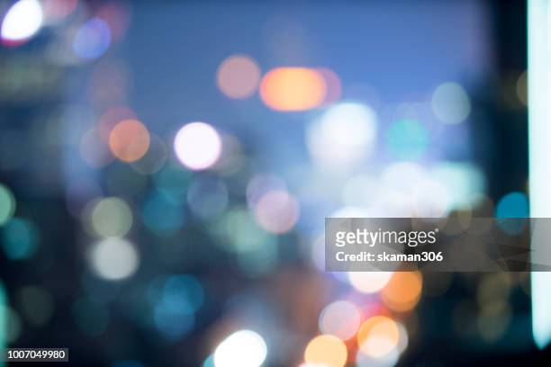 blurred background of nightscape and bokeh background - premier plan net photos et images de collection