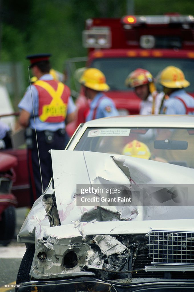 ACCIDENT SCENE WITH FOCUS SHIFTS