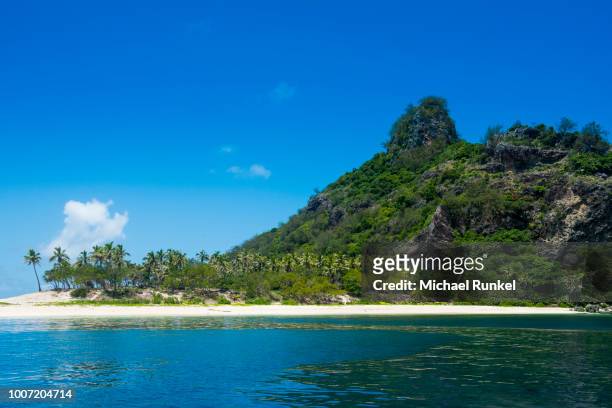 monuriki (cast away island), mamanuca islands, fiji, south pacific - pacific islands - fotografias e filmes do acervo