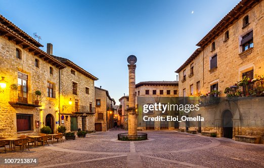 Cretas Queretes vid solnedgången. Matarraña, aragon. Spanien Cretas Queretes vid solnedgången. Matarraña, aragon. Spanien