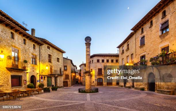 cretas queretes vid solnedgången. matarraña, aragon. spanien - teruel bildbanksfoton och bilder