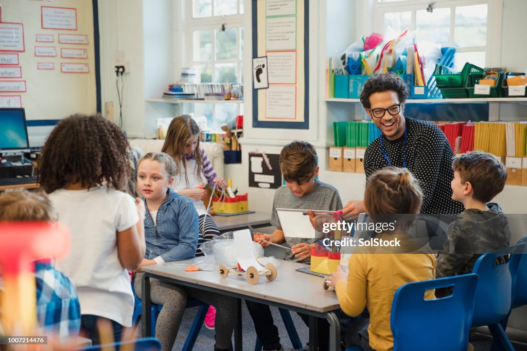 Costruire in classe elementare con il loro insegnante