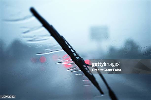 bad weather on highway detail in france - para brisas imagens e fotografias de stock