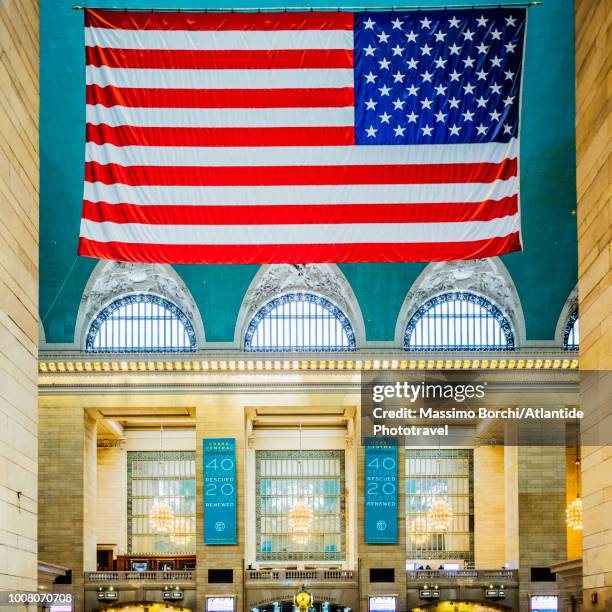 manhattan, midtown manhattan, grand central terminal station, detail of the main hall (the main concourse) - grand central square stock pictures, royalty-free photos & images