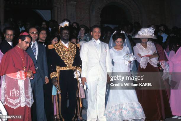 Le dictateur Jean-Bedel Bokassa lors du mariage de son fils le prince Georges Bokassa avec Evelyn Durieux le 22 février 1975 à Bangui en République...