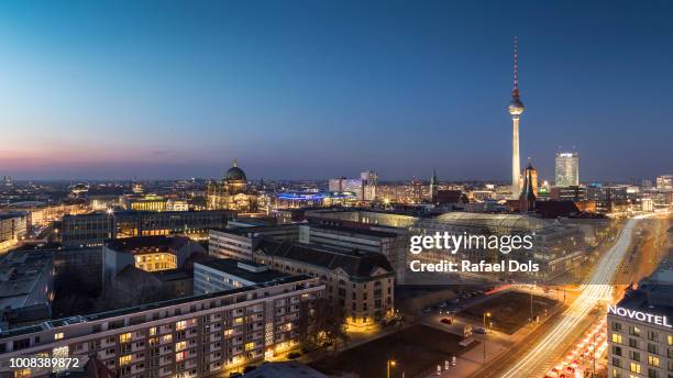 berlin skyline at twilight - berliner dom stock pictures, royalty-free photos & images