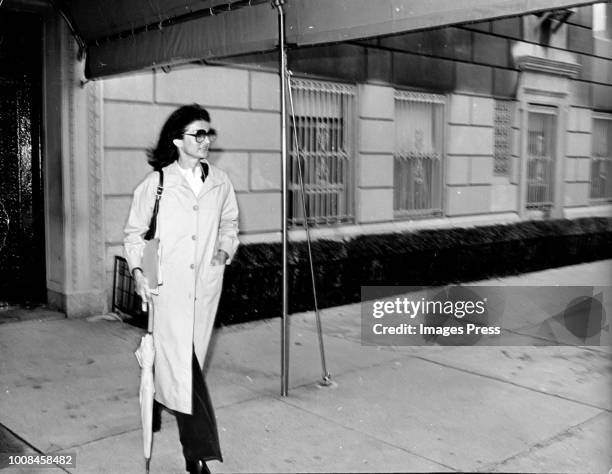 Jacqueline Onassis leaving her Fifth Avenue Apartment circa 1977 in New York City