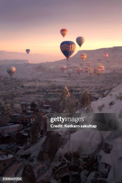 beautiful sunrise over cappadocia, goreme. - capadócia imagens e fotografias de stock