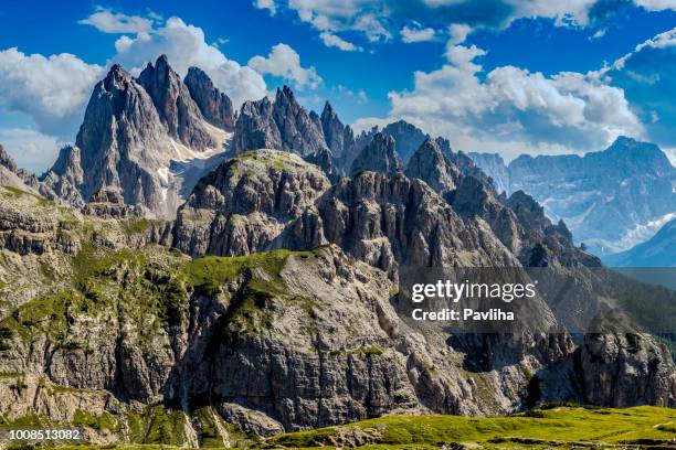 vista de cadini di misurina desde la silla, parque nacional de lavaredo, dolomitas, alpes europeos, italia, - gauja national park fotografías e imágenes de stock