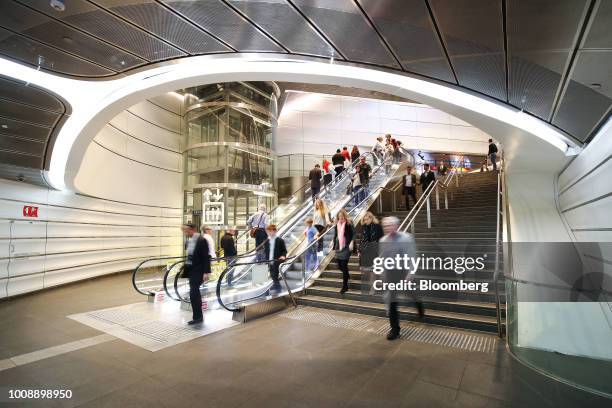 19 Wynyard Railway Station Sydney Stock Photos, High-Res Pictures, and ...
