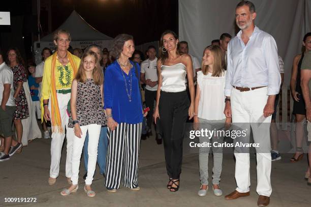 Princess Elena, Princess Leonor of Spain, Queen Sofia, Queen Letizia of Spain, Princess Sofia of Spain and King Felipe VI of Spain attend Ara...