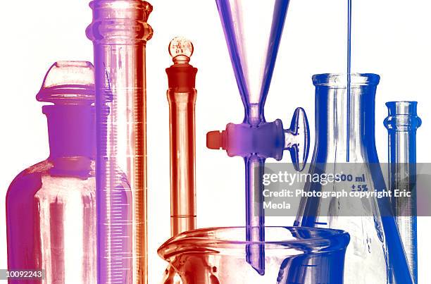 Separation Lab Glassware Separating Funnel Photos and Premium High Res Pictures - Getty Images