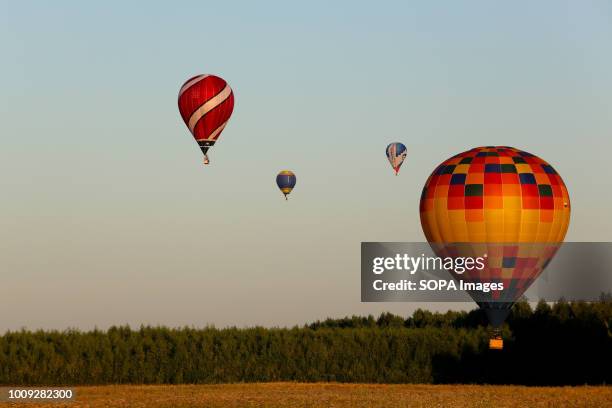 Balloons are seen flying. The Aeronautics championship takes place in the Nizhny Novgorod region. 14 teams from Russia and Germany participate in the...