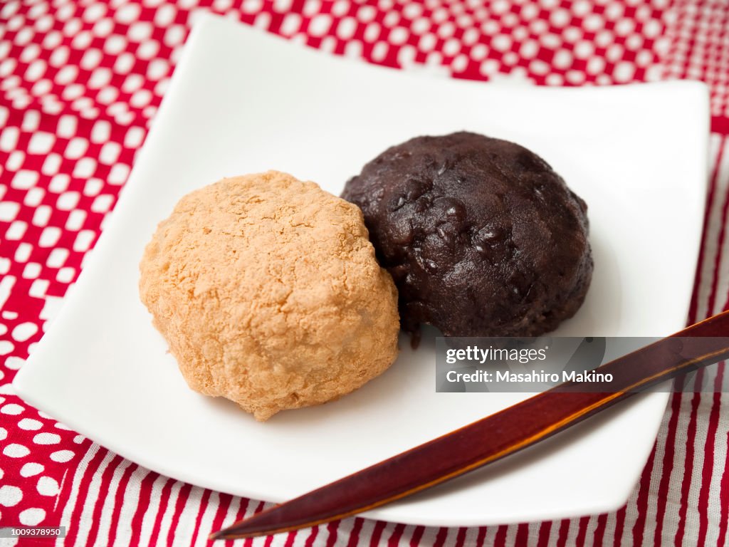 Botamochi, Rice Cakes Covered With Soybean Flour And Bean Jam